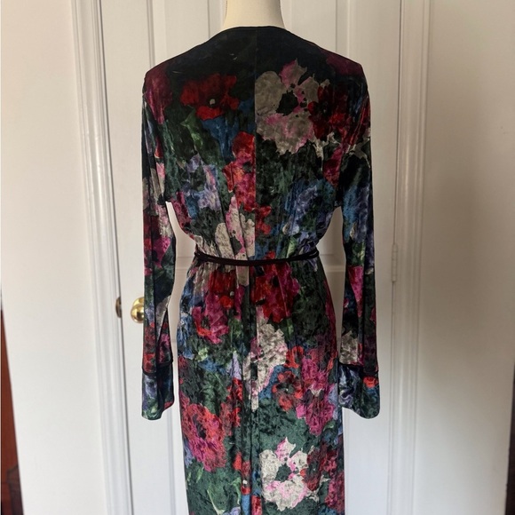 “ZARA” Floral Velvet Wrap Kimono Dress - Picture 13 of 16